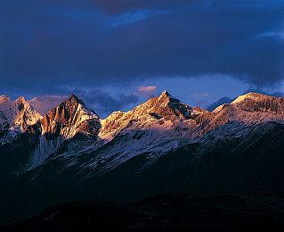 《星位继承者》开发商RPG新作《Lost Hellden》公开